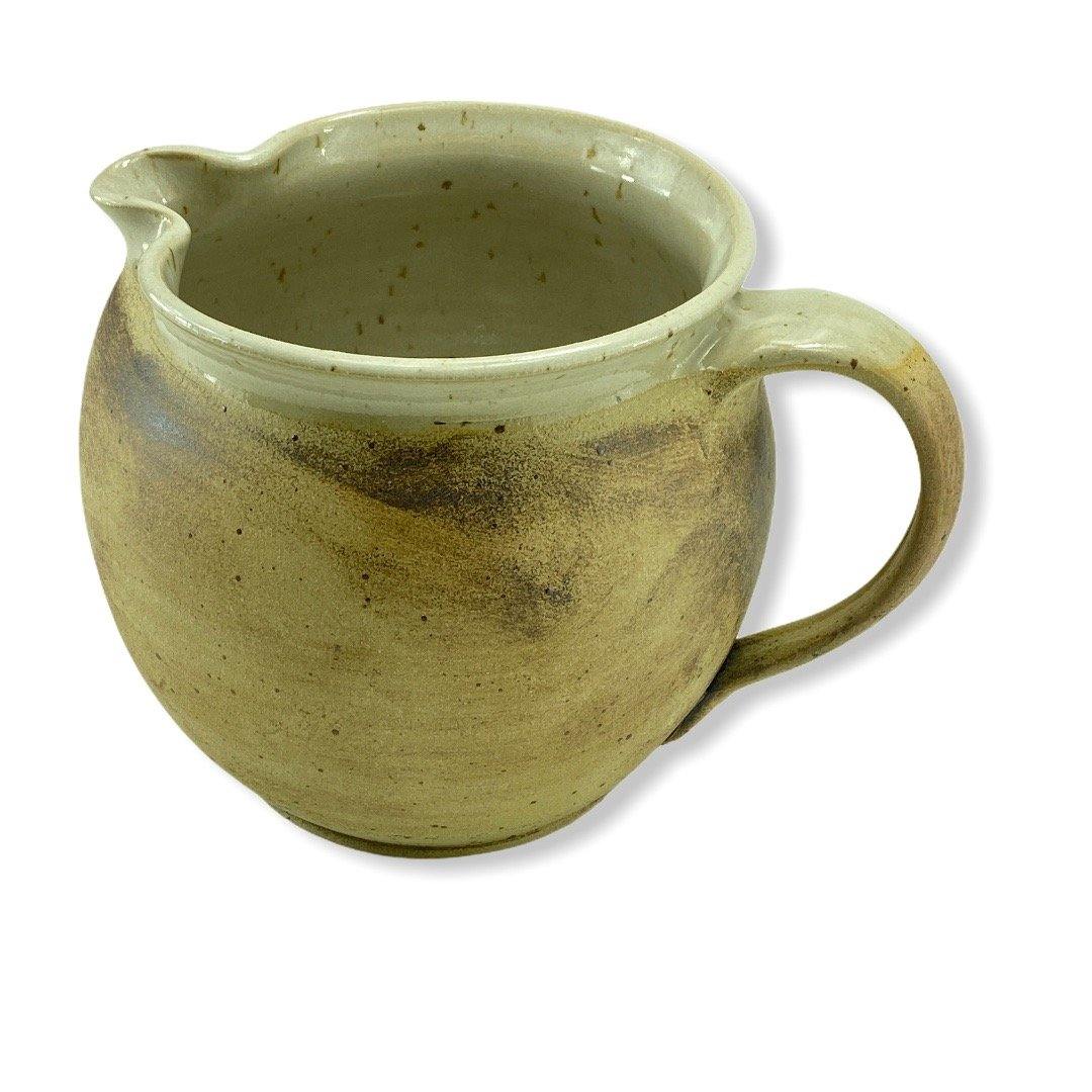 Handmade bauchiger Keramik Krug – Alte Schmiede
